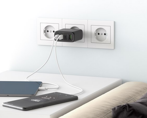 Caricabatterie rapido multiporta USB-C™ PD (68 W) nero