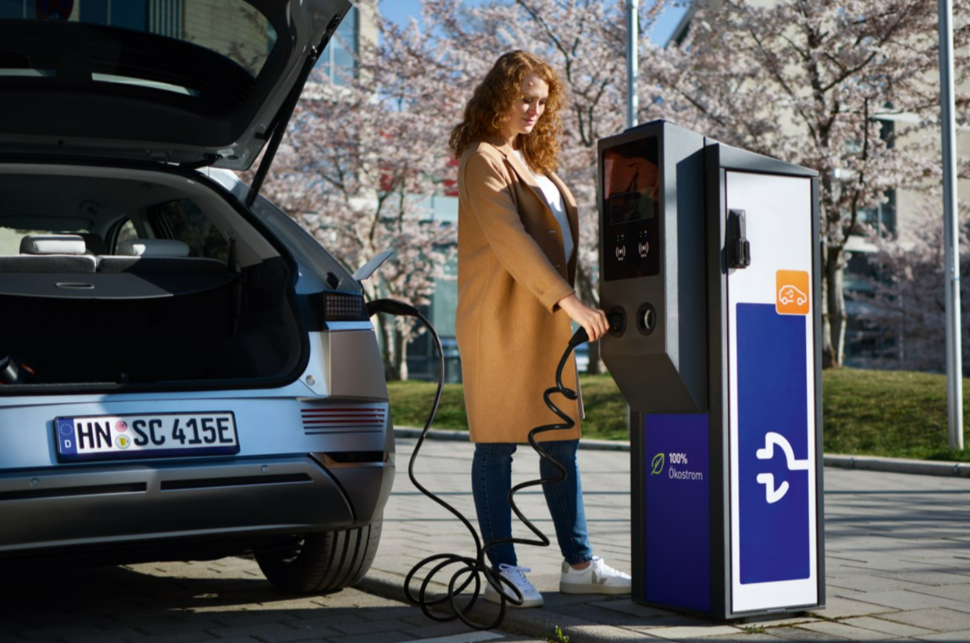 Selbstaufrollendes Ladekabel Typ 2, bis zu 11 kW