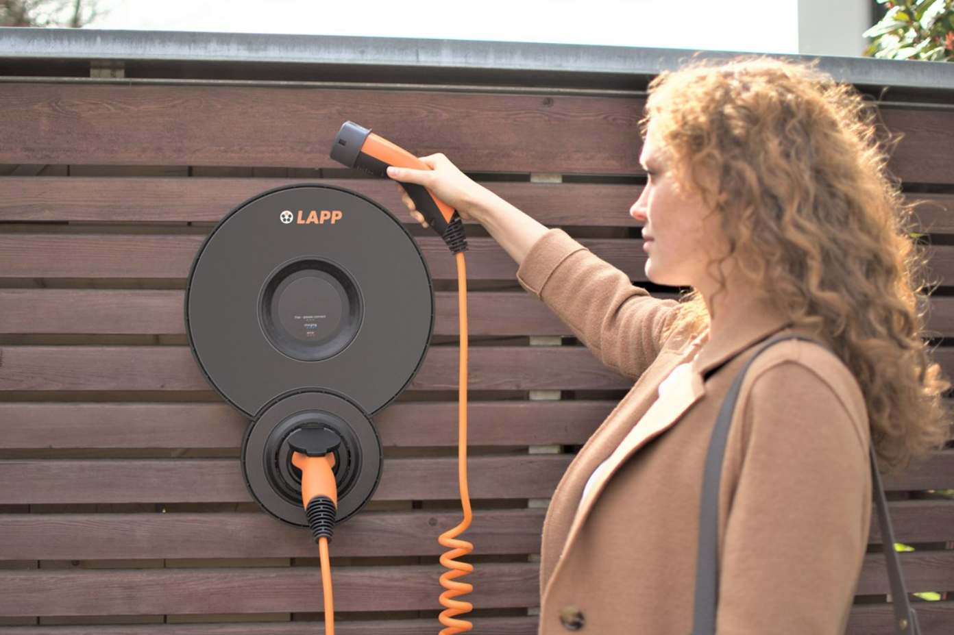 Spiral-Ladekabel Typ 2, bis zu 11 kW, 5 m, Orange